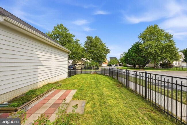 Building Photo - 17037 Loftridge Ln