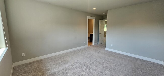 Building Photo - 11330 SE 192nd St