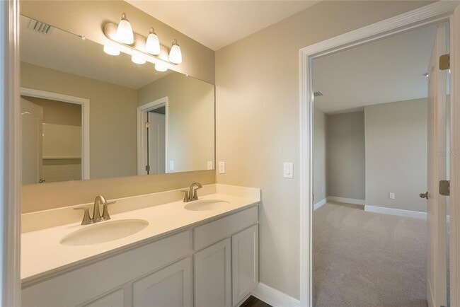 Building Photo - 32132 Pond Apple Bnd