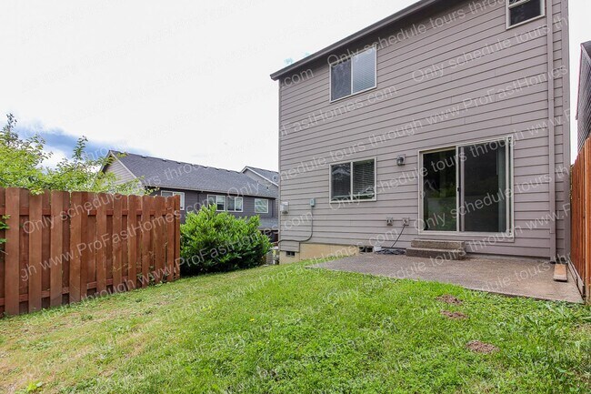 Building Photo - 13640 SE Madena Way