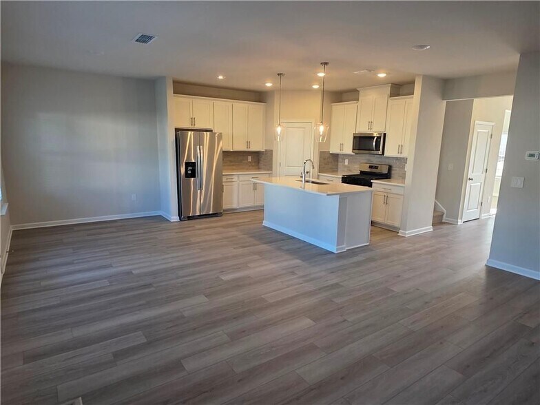 Building Photo - 1398 High Fls Ln