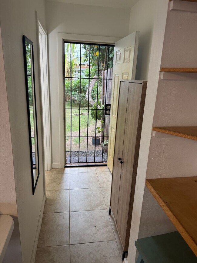 Building Photo - Attached Guest Studio Home in Kailua Town with Yard, and Pets Allowed