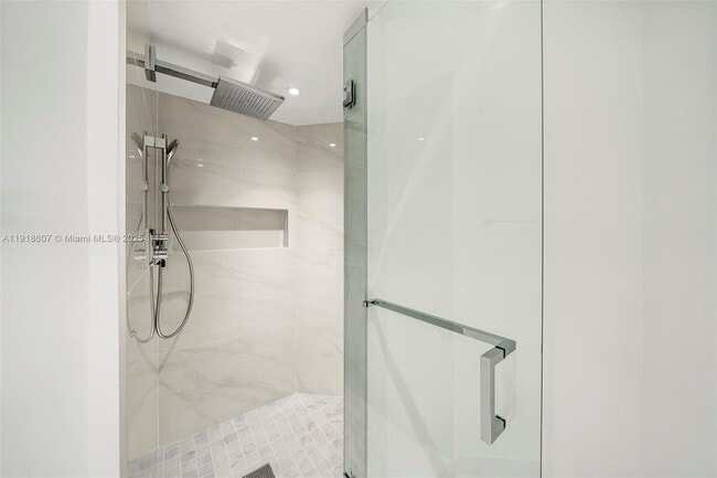 Building Photo - 4779 Collins Ave