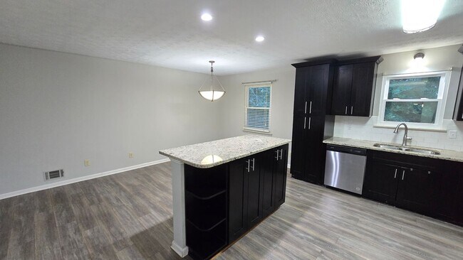 Building Photo - 5037 Camden Ct SW