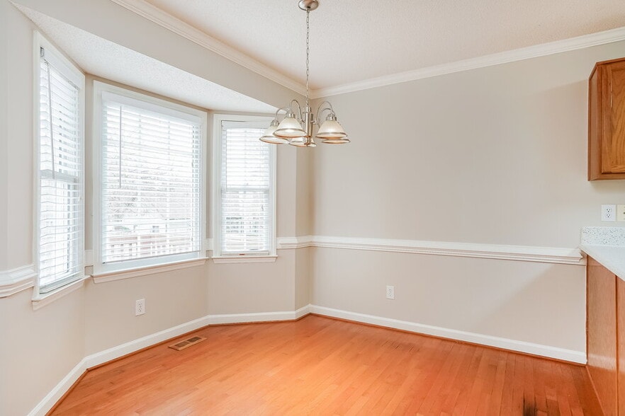 Building Photo - 3208 Leebrook Rd