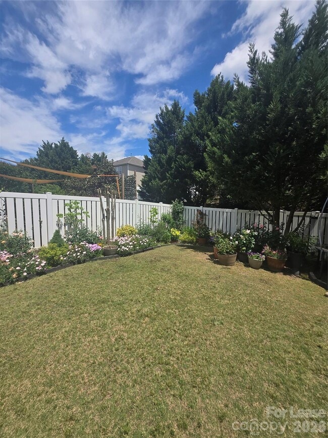 Building Photo - 6503 Manitoba Ln