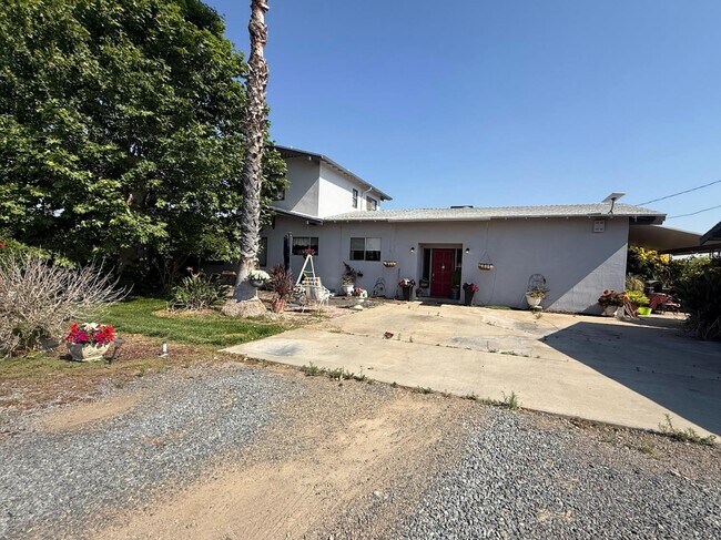Building Photo - 8780 S Anchor Ave