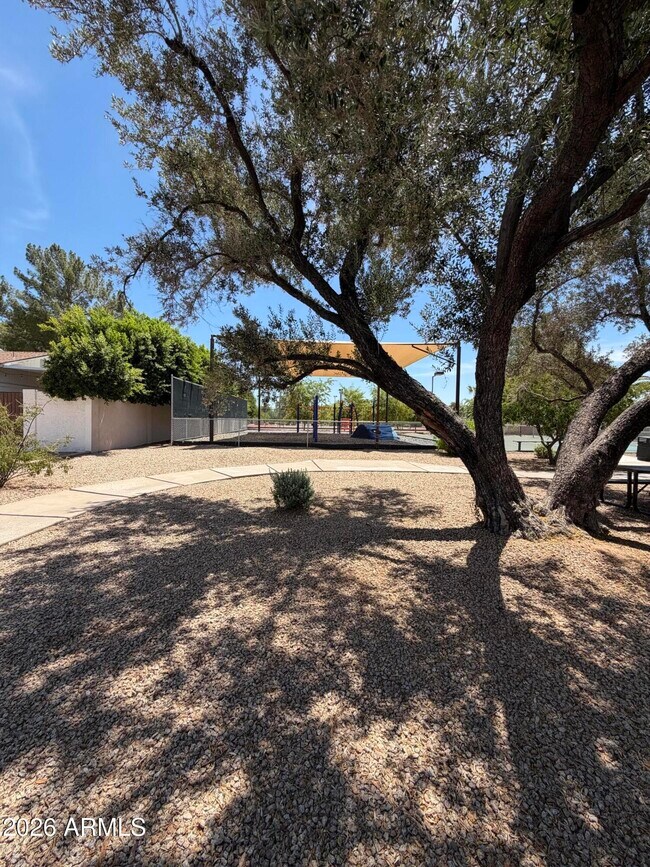 Building Photo - 9801 N 74th Pl