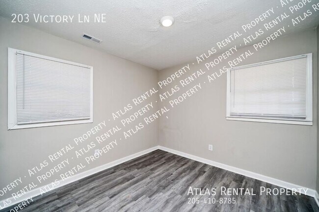 Building Photo - 203 Victory Ln NE