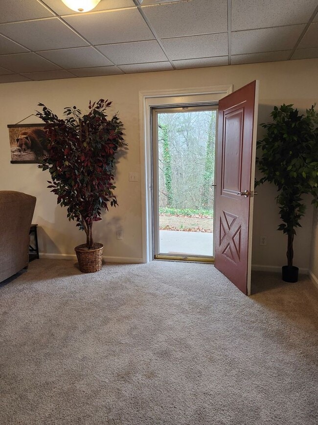 Building Photo - Spacious 3 bedroom 2 bath home in Chickamauga, GA