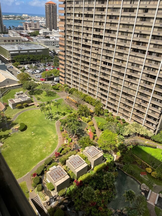 Building Photo - 55 S Kukui St