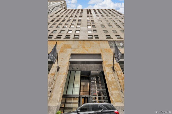 Building Photo - 18-20 Pine St