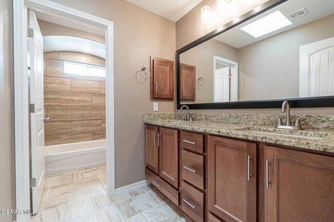 Building Photo - 2241 Tierra Delmonte Dr