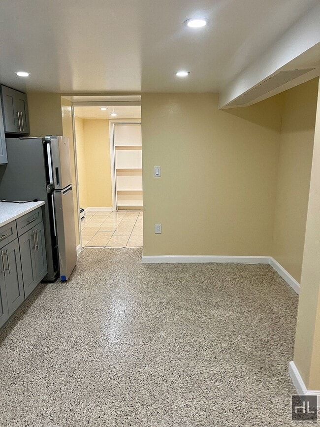 Building Photo - Studio Apartment All Utilities Included In...