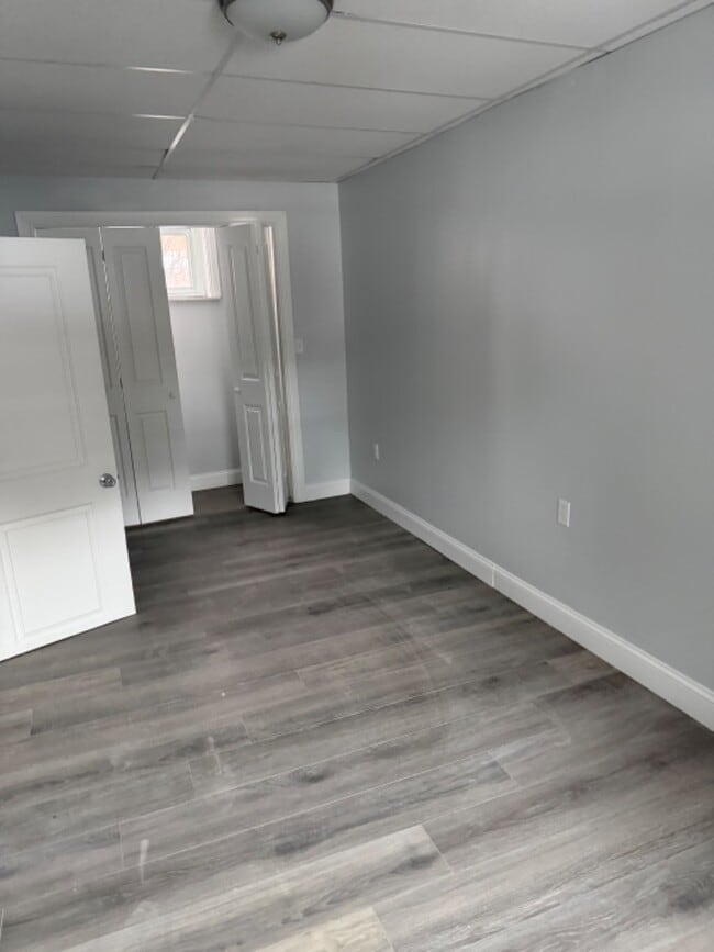 Building Photo - 13 Earl St