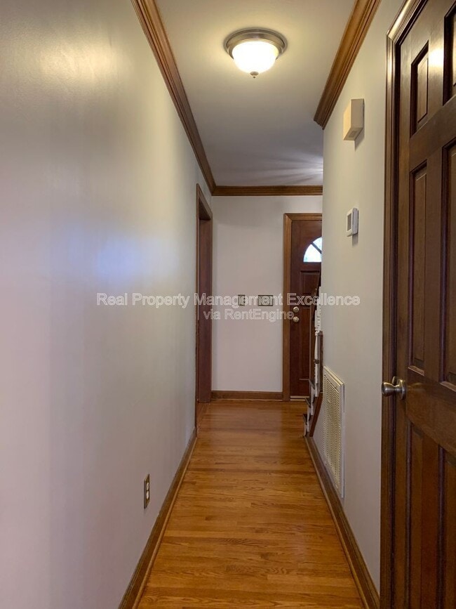 Building Photo - 2605 Diamondhitch Trail