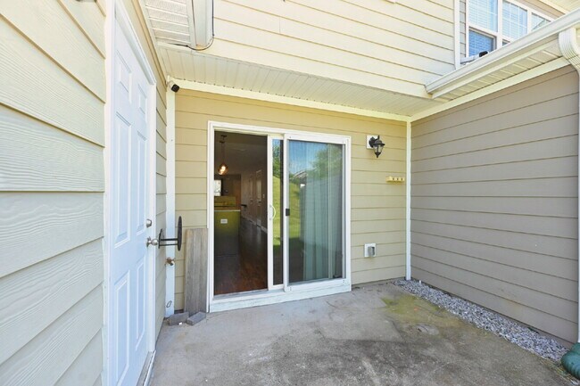 Building Photo - 167 Cobblestone Pl Dr