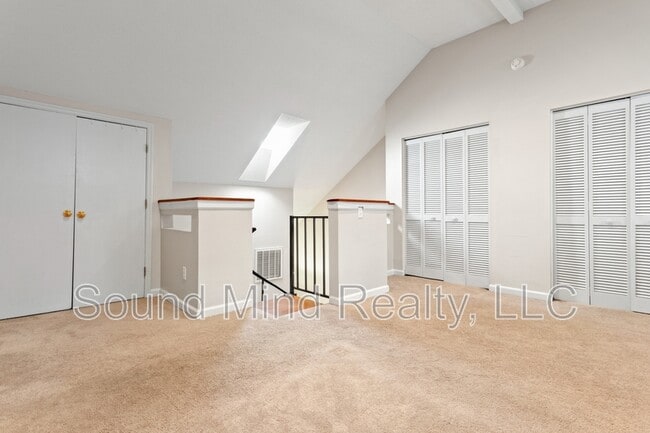 Building Photo - 6001 Winterpointe Ln