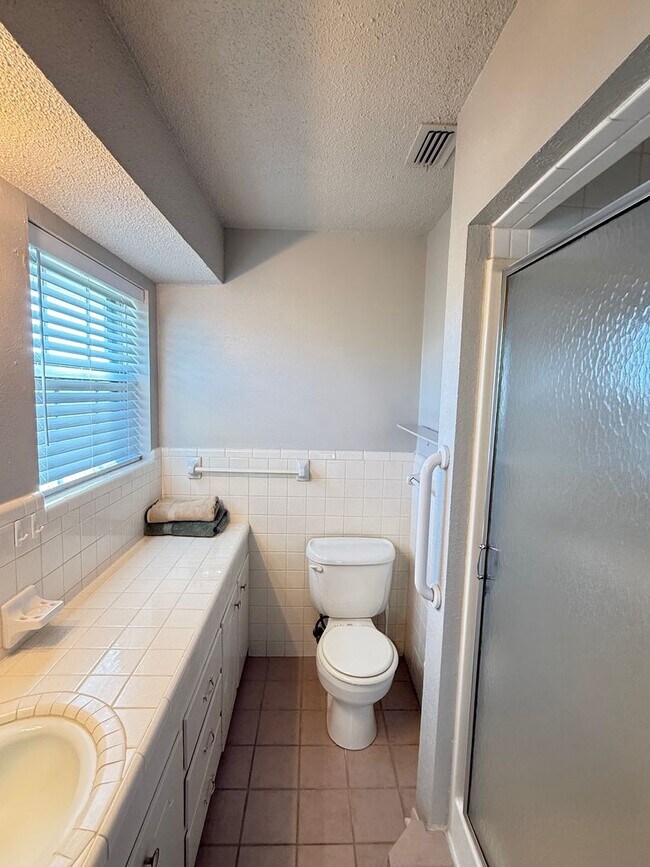 Building Photo - Classic Celina Charm with Vintage Comfort ...