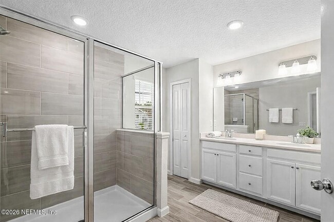 Building Photo - 10357 Benson Lake Dr