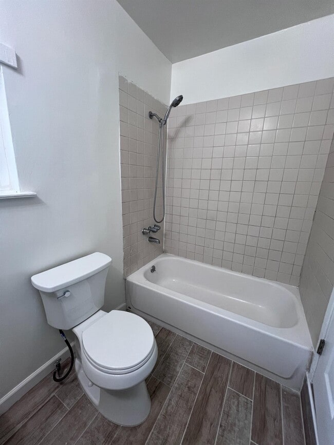 Building Photo - 230 W Pinedale Ave