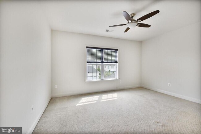 Building Photo - 23234 Evergreen Ridge Dr