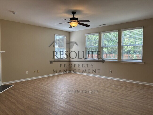 Building Photo - 4 Spicewood Ct