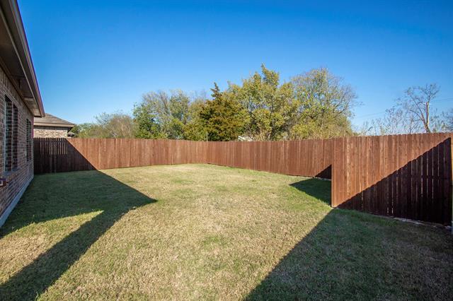 Building Photo - 420 Lucky Ln