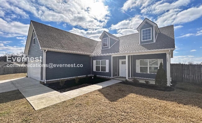 Building Photo - Limited Time Special Offer / 3 Bed, 2 Bath Home with Garage / Pet-Friendly / Vouchers Accepted / ...