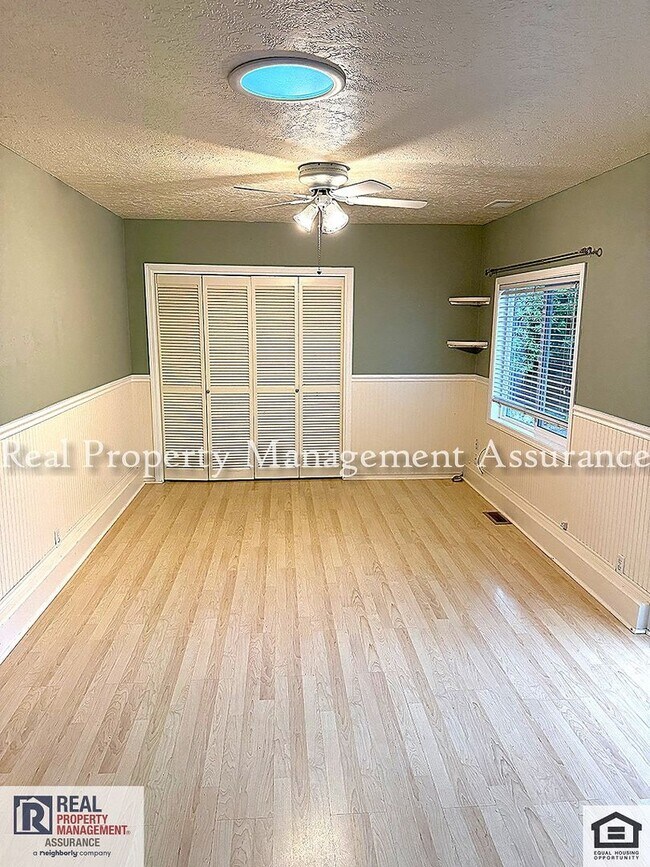 Building Photo - 3260 Arbor Dr