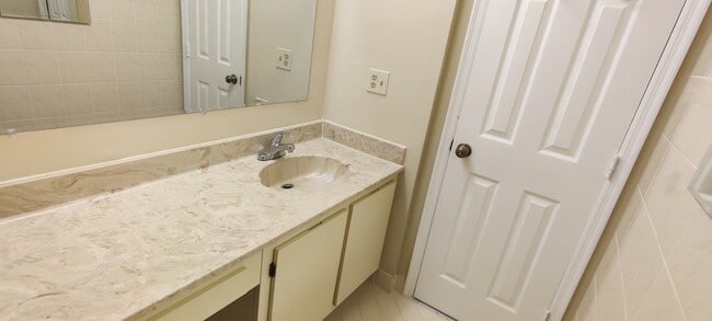 Master Bathroom - 1850 Homewood Blvd