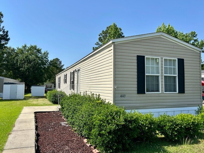Primary Photo - 2 Bedroom 2 bathroom Mobile Home