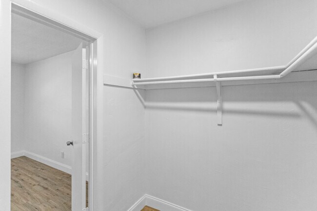 Building Photo - 493 NW 43rd St
