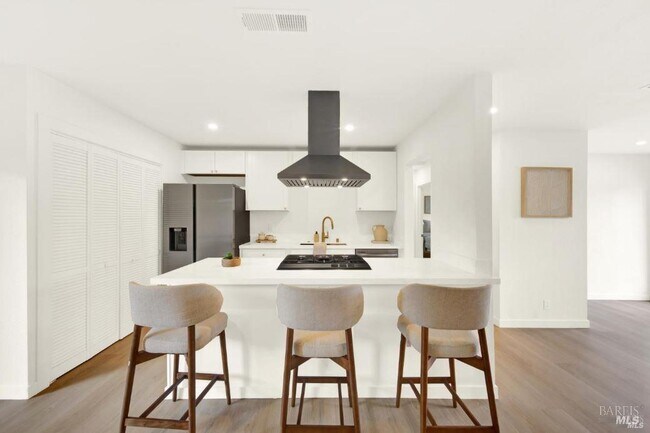 Building Photo - 6610 Oak Leaf Ct