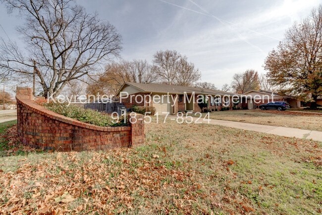 Building Photo - Beautiful 2bed/2bath Duplex!!