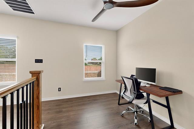 Building Photo - 2101 Steer Creek Pl