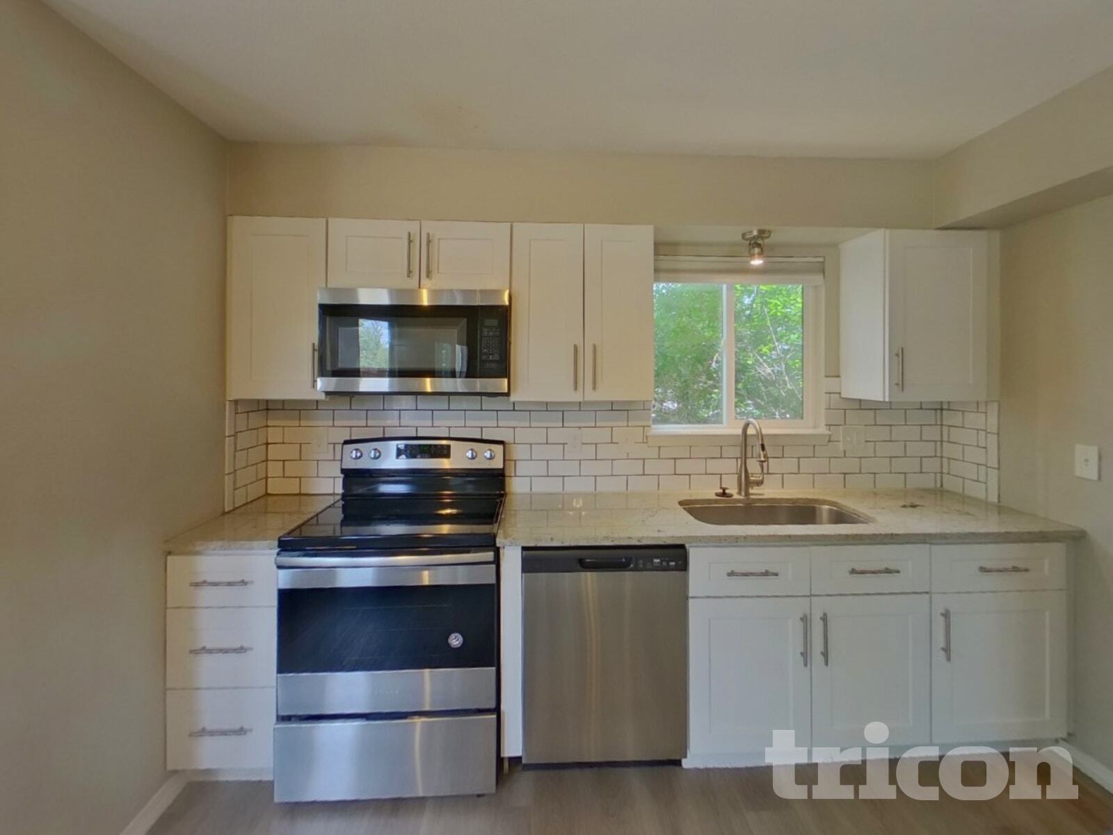 Building Photo - 6455 Montarbor Dr
