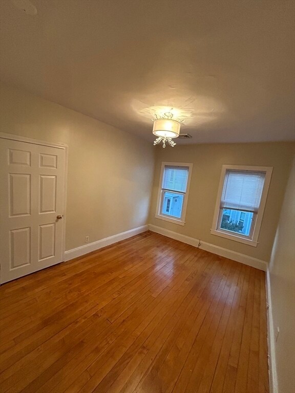 Building Photo - 74 Weston St