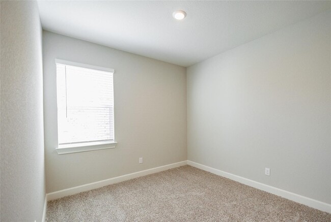 Building Photo - 613 Harbor Oaks Dr