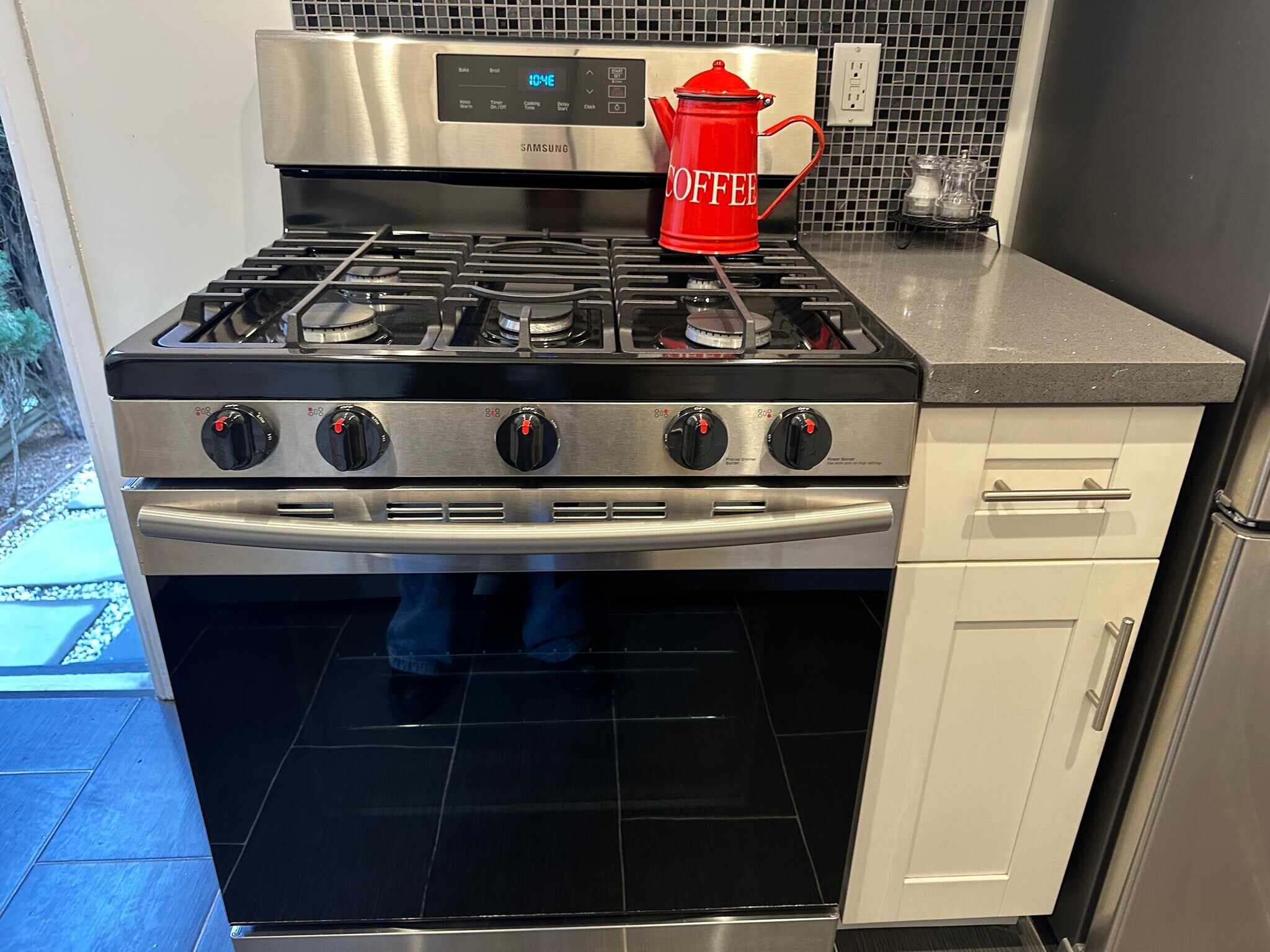 Building Photo - 1416 S Crest Dr