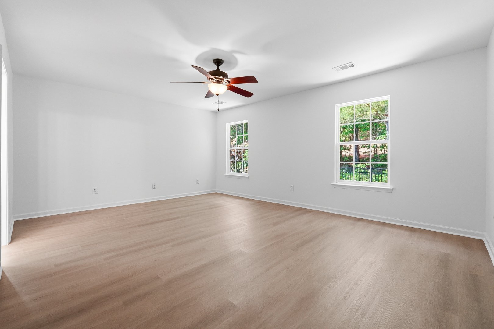 Building Photo - 3050 Centerglen Ln