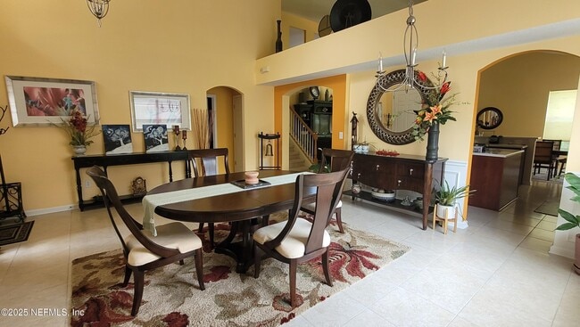 Building Photo - 8247 Hedgewood Dr