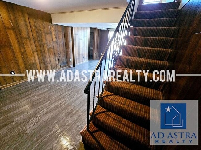Building Photo - Spacious Duplex in Independence-Available ...