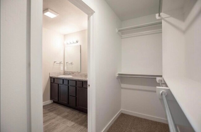 Building Photo - 14403 Avenue X