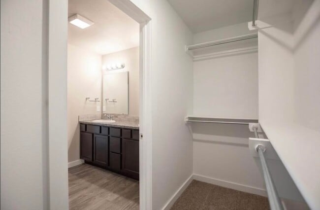 Building Photo - 2417 144th St