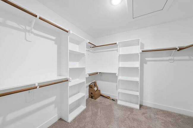 Building Photo - 2200-102 Millbank Village CT