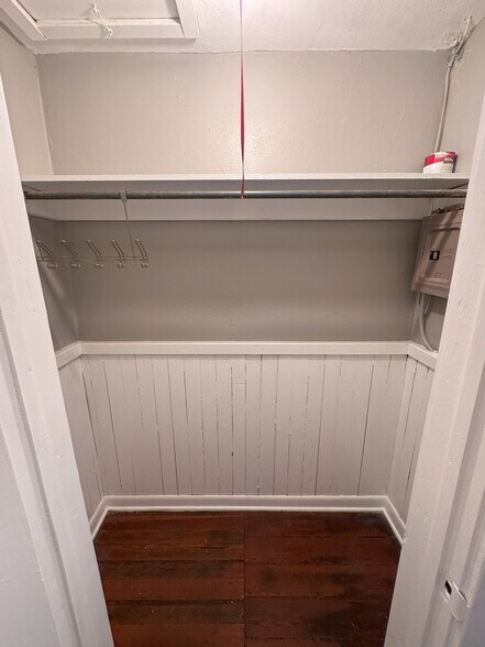 Closet - 20 Houston St