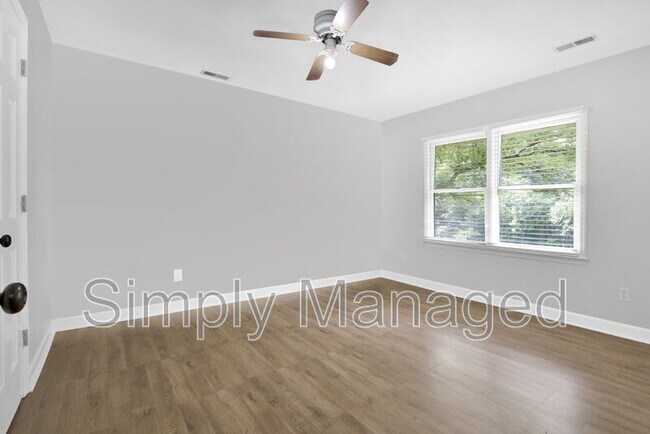 Building Photo - 7709 Scottsdale Dr
