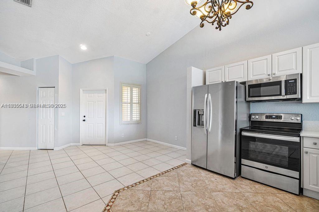 Building Photo - 2437 S Coral Trace Cir