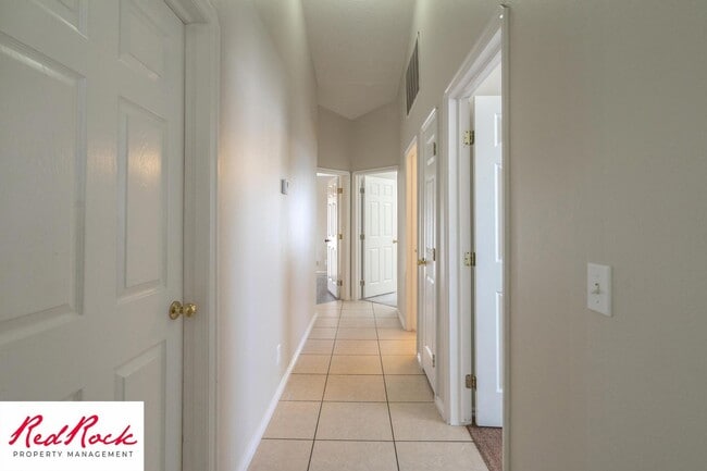 Building Photo - Charming 3 Bed, 2 Bath Home in the Heart of St. George!